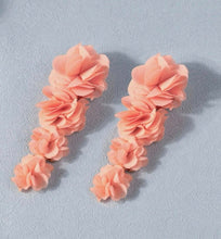 Load image into Gallery viewer, Flower Dangle Earring - Shameca Sweet Thangs
