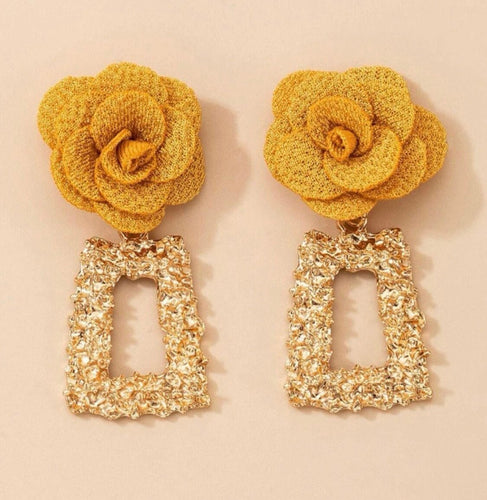 Flower Dangle Earrings - Shameca Sweet Thangs